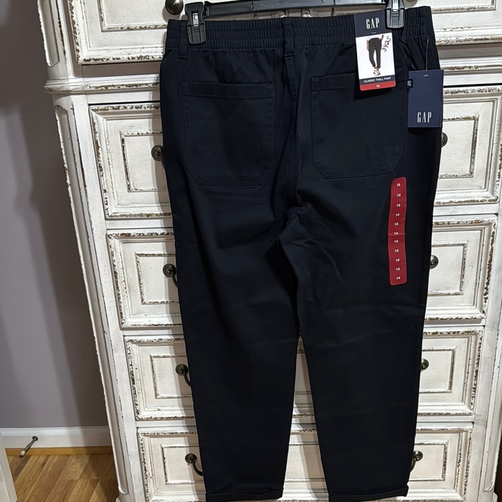 GAP Women’s 14 Classic Twill Black Pants Cropped